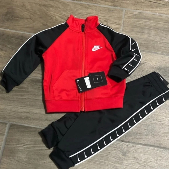 Nike toddler jogger set w/ jacket red-black NWT activewear sportswear streetwear - Picture 2 of 5